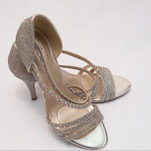 Bandalino 8.5 Champagne Sandal
